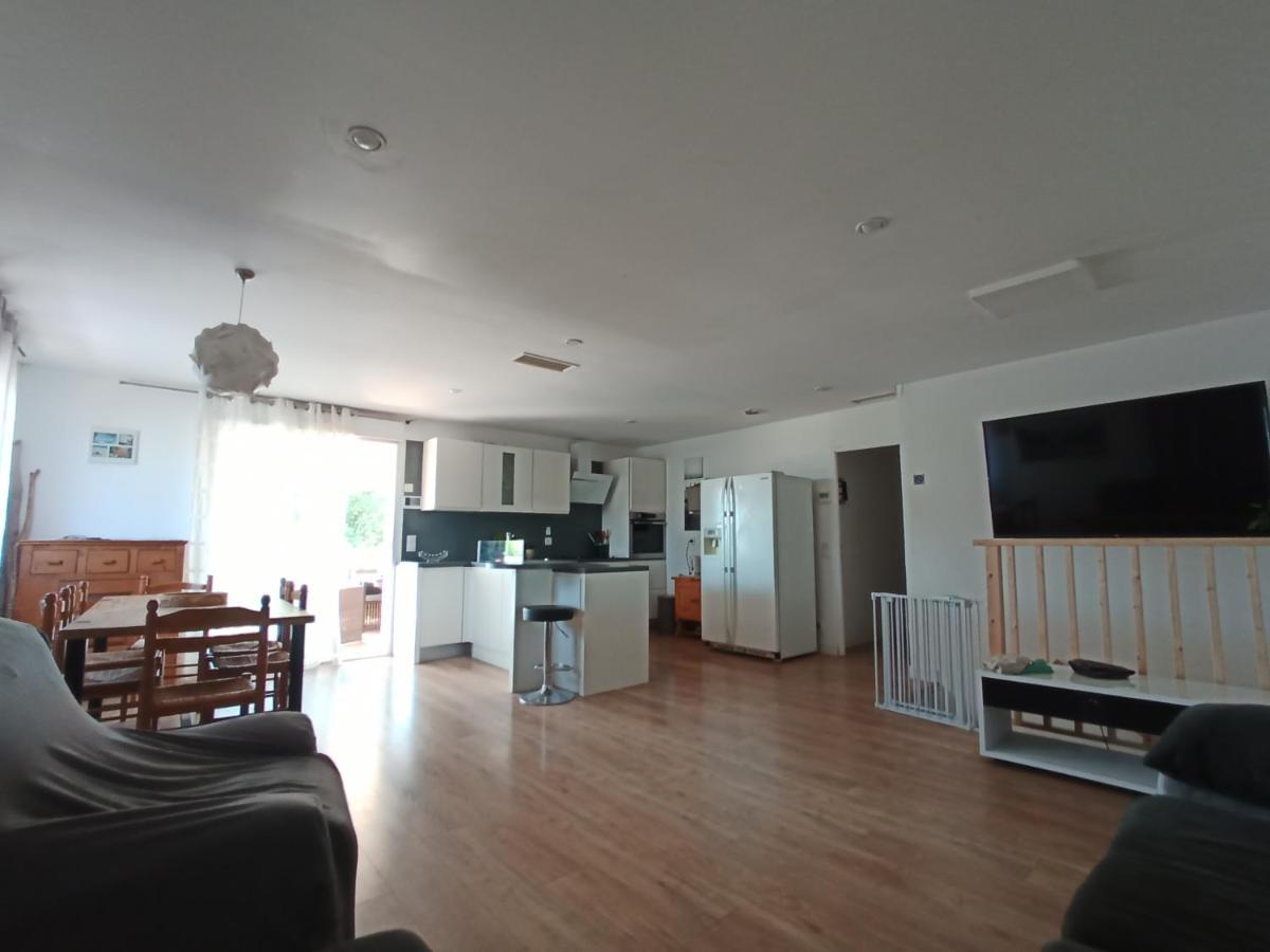 Appartements Dans Residence Avec Piscine - Mer A 500M Сент-Мари-ла-Мер Экстерьер фото